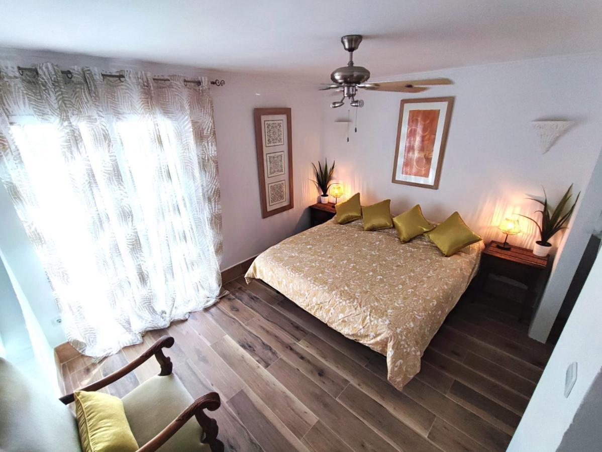 Cortijo Pennymaria Poolside Apartment Near Montefrio With Stunning Views 外观 照片