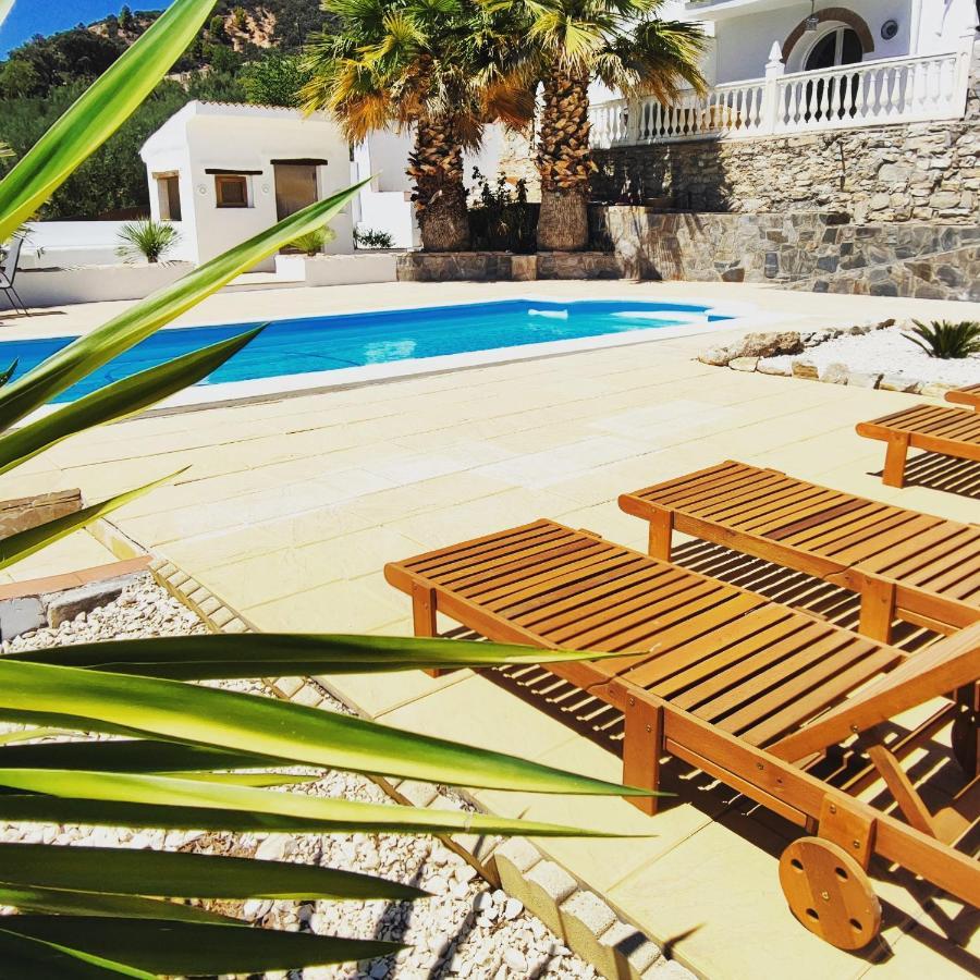 Cortijo Pennymaria Poolside Apartment Near Montefrio With Stunning Views 外观 照片